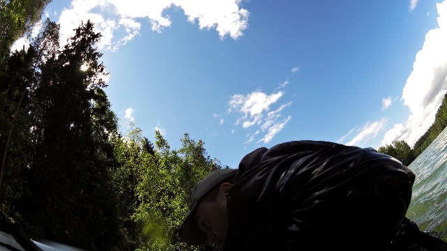 Potkii potkii ja ottaa riittävän kaukaa vastapuolelta kiinni...