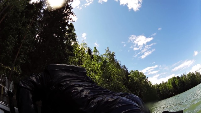 ...kevyt ponnistus ja kiipeäminen kyytiin.