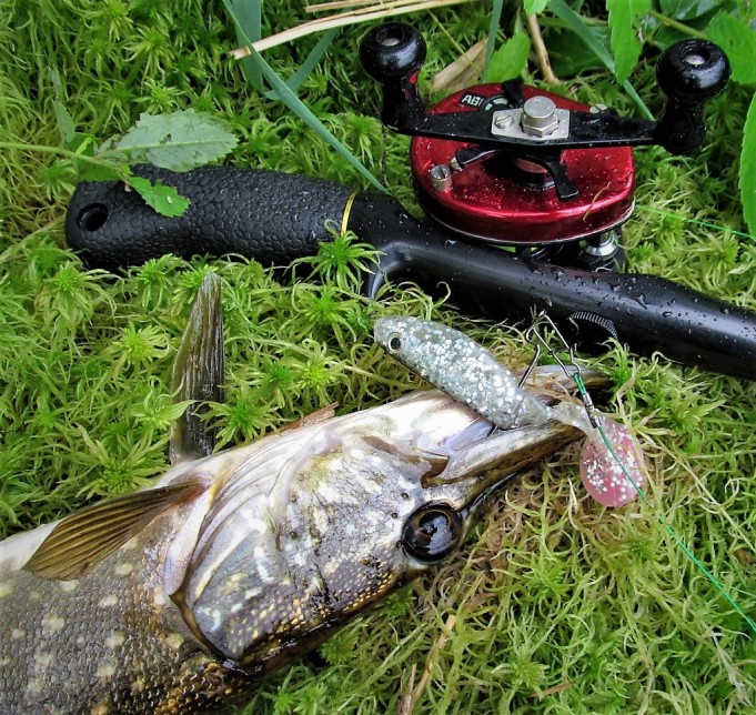 Vänkyräkoukku ....20.....jpg