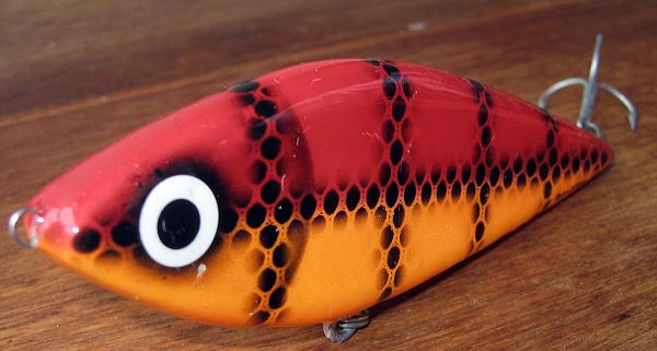 12 cm ja almost kelluva. Hauet jo ehti tätä pureskella perjantaina.