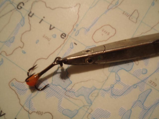 Pää ja koukku lähikuvassa