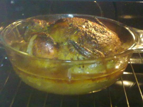 Nestettä kertyy aika paljon, joten otan ylimääräisen pois ja teen siitä kastikkeen.