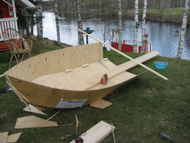 Vene muoto löytyi.jpg