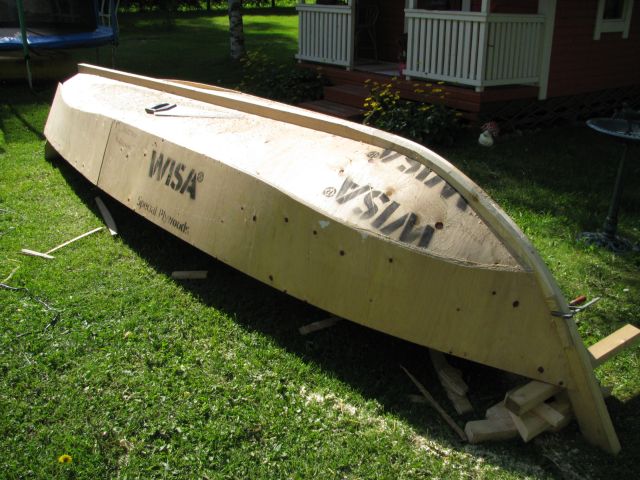 Vene ylimääräset höylätty pois.jpg