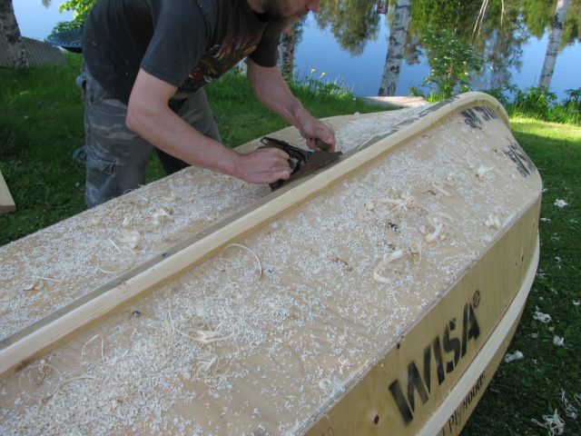 Vene fiilaten ja höyläten.jpg