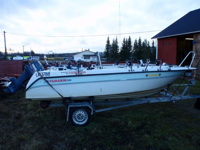 Yamarin 540 ja Yamaha 90 hv 2-taht.<br />Myynnissä kun kausi päättyy...