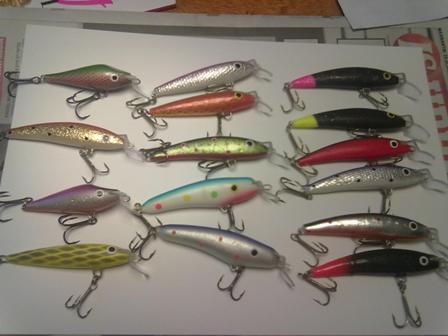 Ottivehkeinä pinkki perse, kemu ja liikennevalo sinisellä selällä!