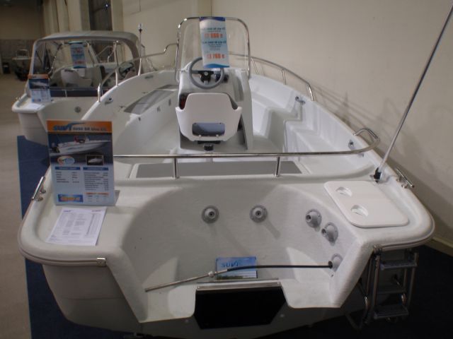 Viisi läpituloa moottorikaivolle.