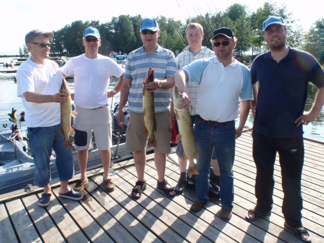 Kalakeikan Pyhäjärvellä filehaukea - fileraukseen.