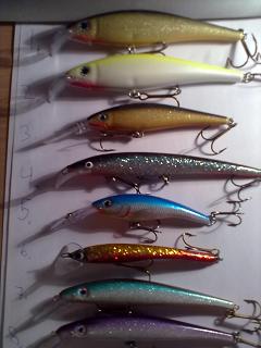 Tästä kuvasta 4 ylintä 6€ kpl 5 ylin 4.5€ ja kolme alinta 8€ kpl