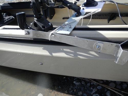 Anturin teline on muuten ruma mutta toimiva