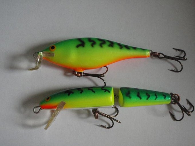 Shad rap 7cm Finland ja <br />Jointed 9cm Ireland.<br />11,00 euroa posteineen.<br />Shad rap myyty! Jointed jäljellä 6,00 euroa posteineen.