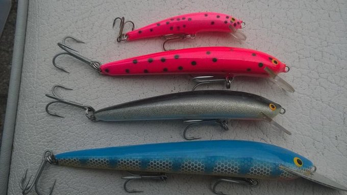 1 paketti hinta 30 e<br />-4kpl nils masteria pienin 8cm ja isoin 15cm