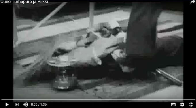 uuno----siinä meni retkeilyhousut, kohtaus..JPG