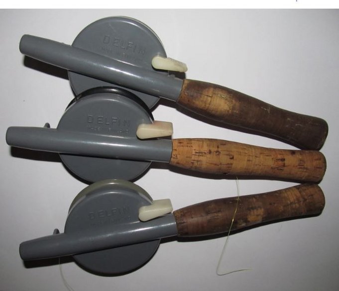 harmaat yksinuppiset Delfinit. toinen puoli......JPG