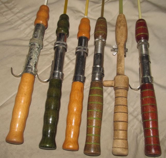 puu kädensijalliset potretissa.... pituudet n. 52 - 54 cm.JPG