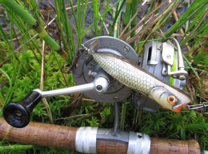 Luxor .... vieheenä salmo. propellin ja popperin sekotus .............JPG