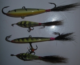 IMGP4600Ylin eepe, 3 luurankomaivaa, ylin maiva, eli numero 2 fosforoitu.JPG