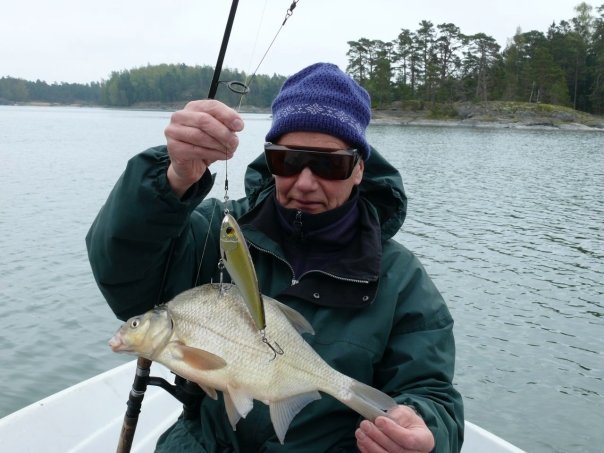 Lahna, mutta onneksi ei sängyssä =)