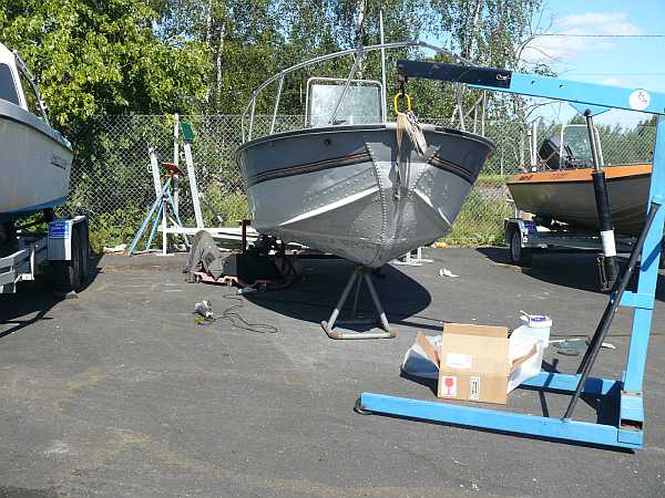 Pohjan puhdistusta....